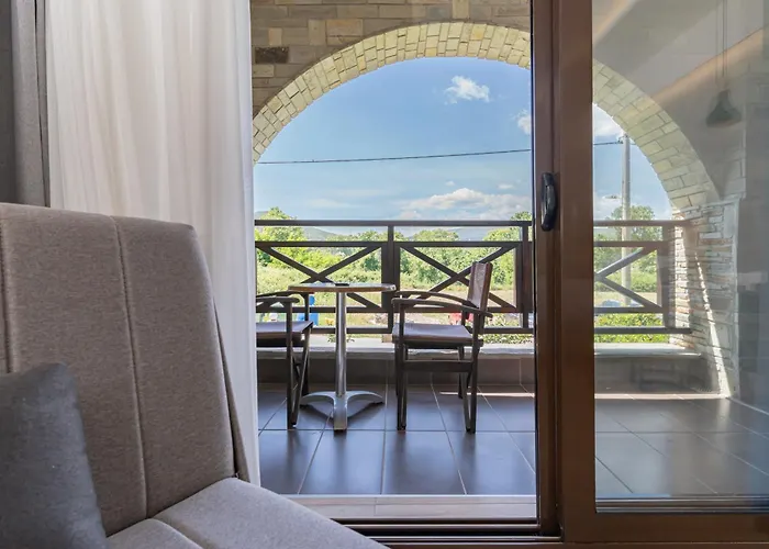 Arhontiko Liamas 4* Megali Volvi