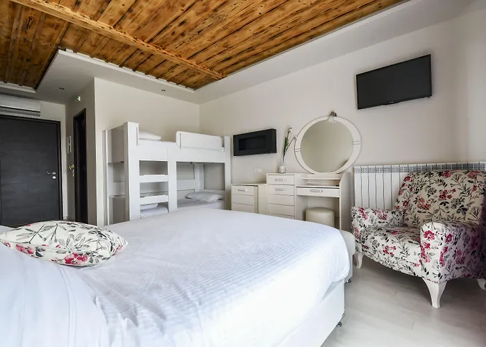 Hotel Arhontiko Liamas 4*