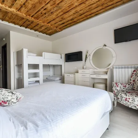 Hotel Arhontiko Liamas 4*